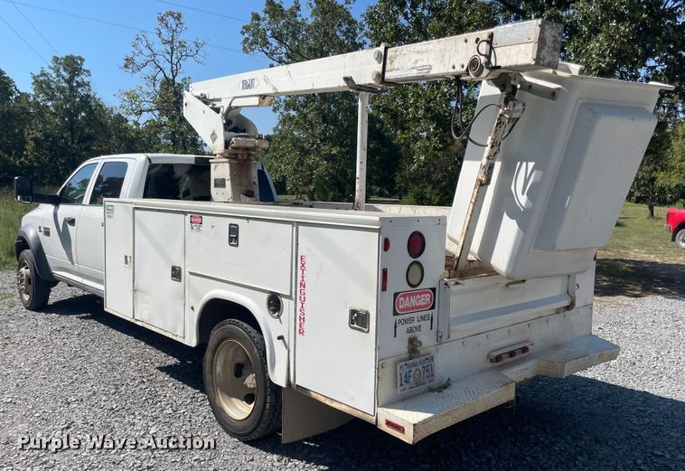 image for item JQ9711 2011 Dodge Ram 4500  Crew Cab bucket truck