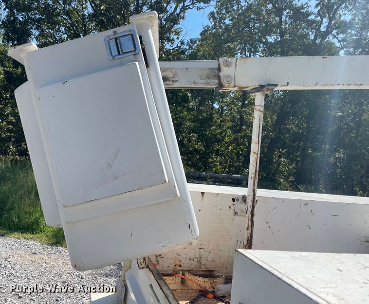 image for item JQ9711 2011 Dodge Ram 4500  Crew Cab bucket truck