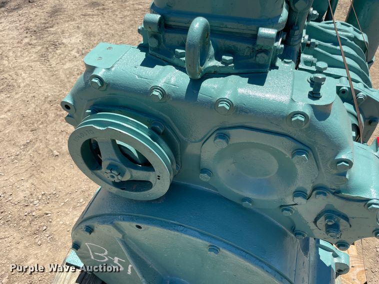 image for item JQ9714 Detroit Diesel 471  engine