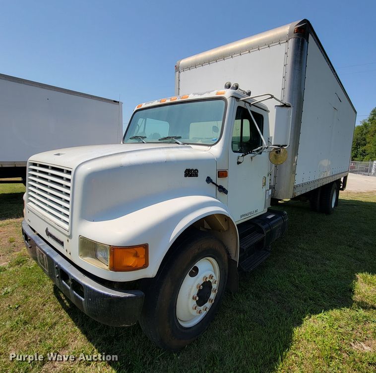 image for item KD9524 1995 International 4900  box truck