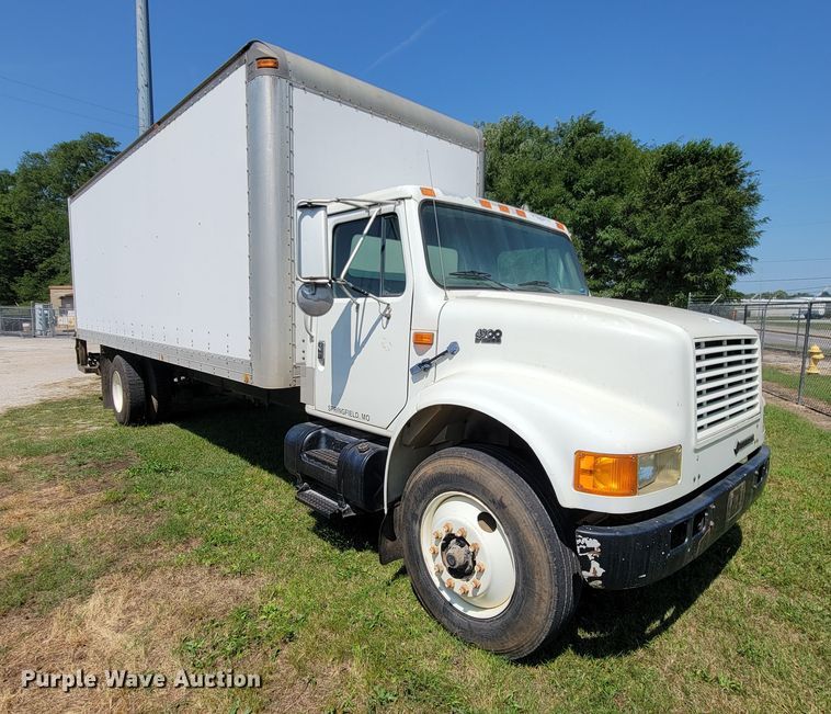 image for item KD9524 1995 International 4900  box truck