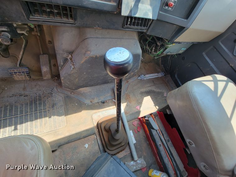 image for item KD9524 1995 International 4900  box truck