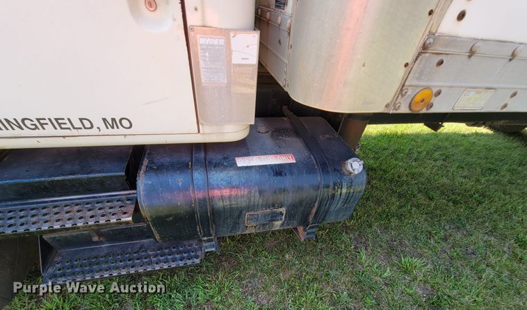 image for item KD9524 1995 International 4900  box truck