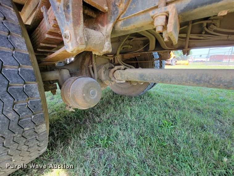 image for item KD9524 1995 International 4900  box truck