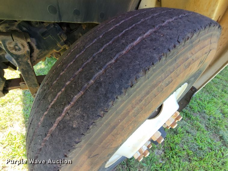 image for item KD9524 1995 International 4900  box truck