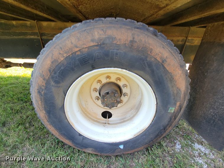 image for item KD9524 1995 International 4900  box truck