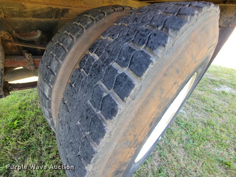 image for item KD9524 1995 International 4900  box truck