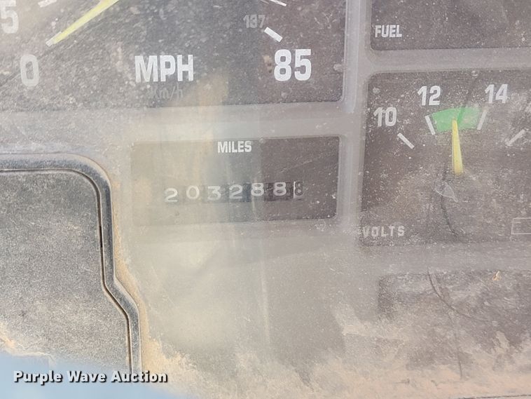 image for item KD9525 1993 International 4900  box truck