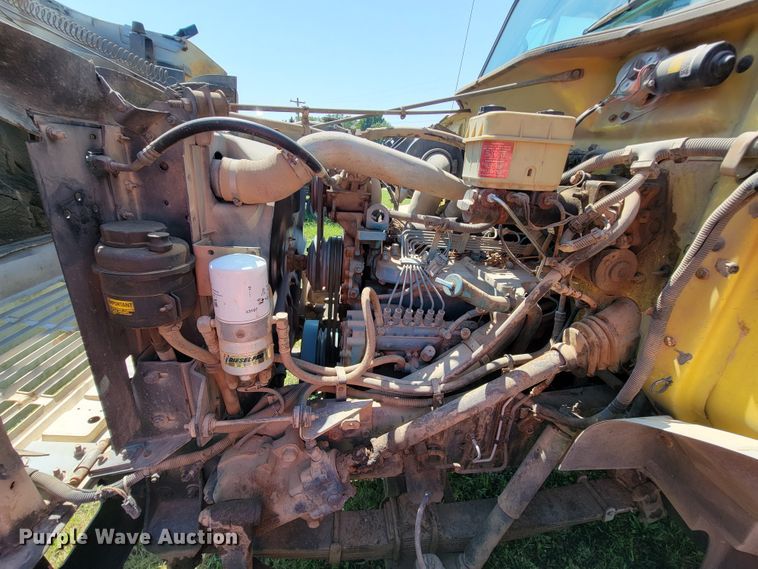 image for item KD9525 1993 International 4900  box truck