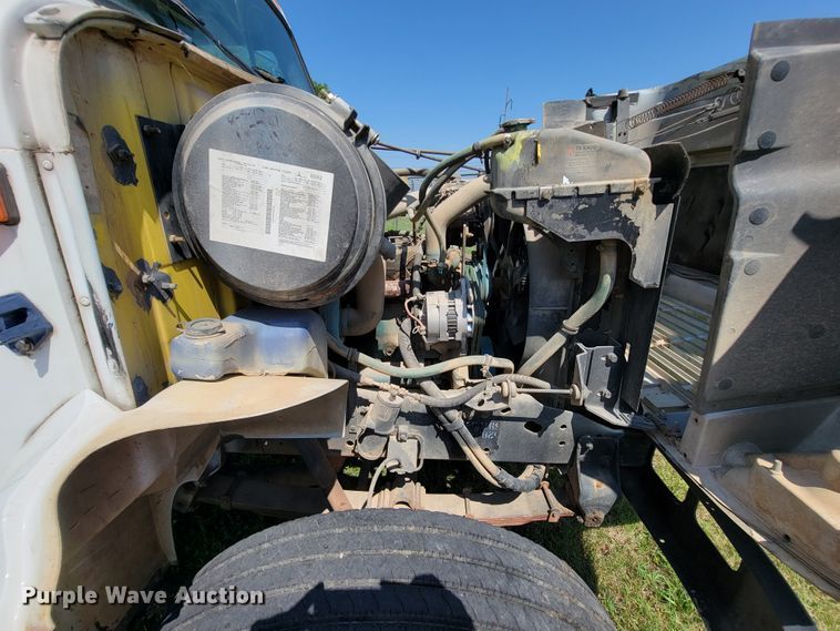 image for item KD9525 1993 International 4900  box truck