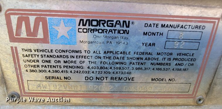 image for item KD9525 1993 International 4900  box truck