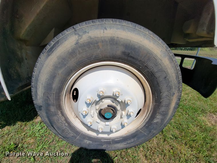 image for item KD9525 1993 International 4900  box truck