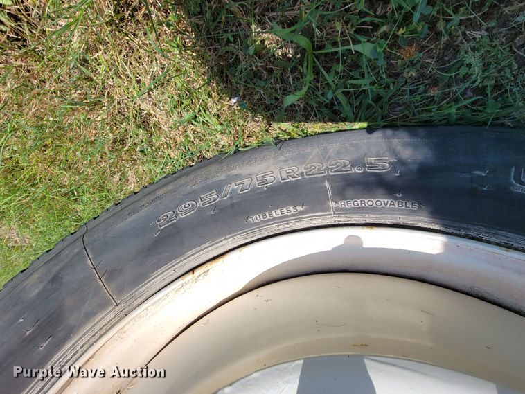 image for item KD9525 1993 International 4900  box truck