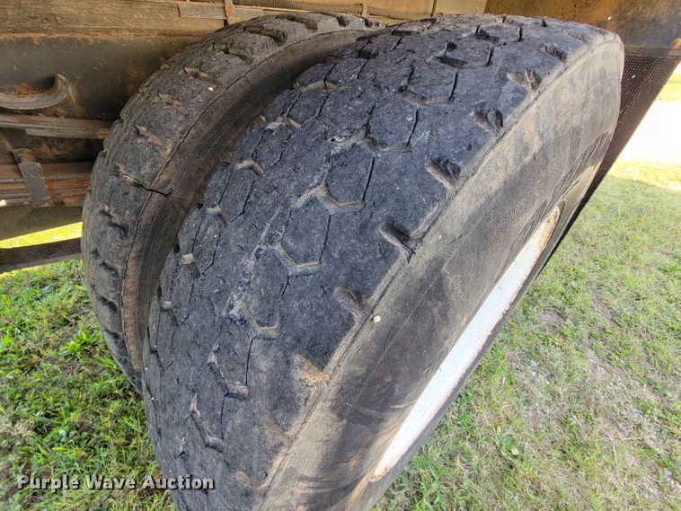 image for item KD9525 1993 International 4900  box truck