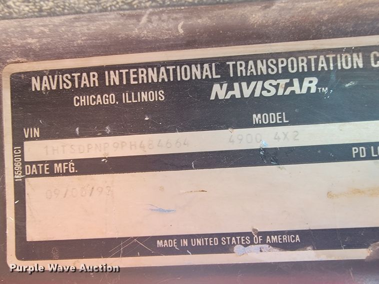 image for item KD9525 1993 International 4900  box truck