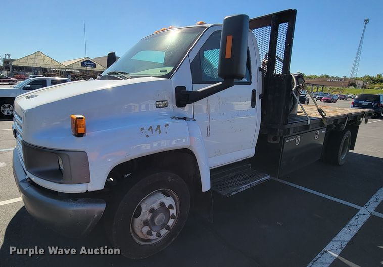 image for item KD9531 2007 GMC 5500  flatbed truck