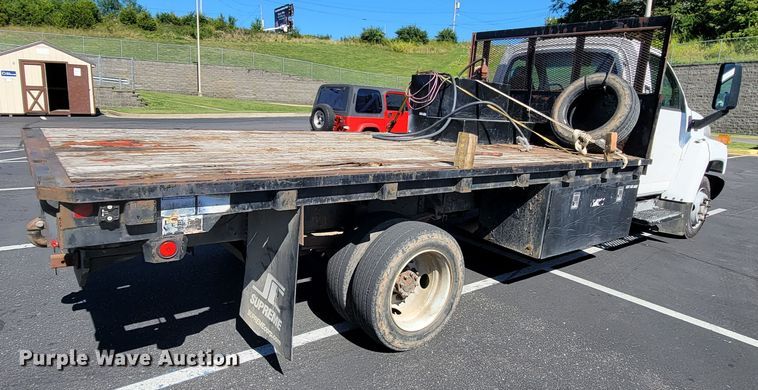 image for item KD9531 2007 GMC 5500  flatbed truck