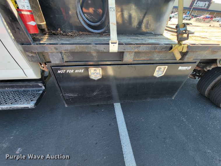 image for item KD9531 2007 GMC 5500  flatbed truck