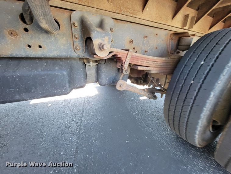 image for item KD9531 2007 GMC 5500  flatbed truck