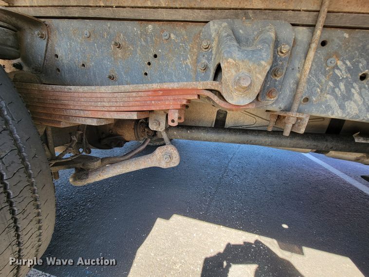 image for item KD9531 2007 GMC 5500  flatbed truck