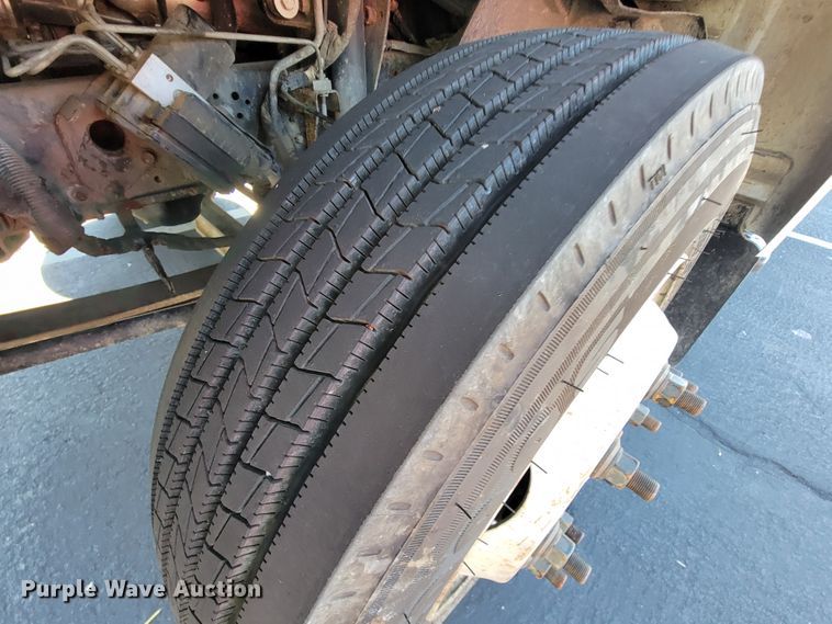 image for item KD9531 2007 GMC 5500  flatbed truck