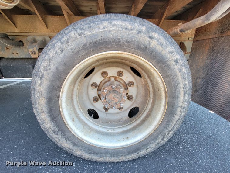 image for item KD9531 2007 GMC 5500  flatbed truck