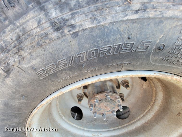 image for item KD9531 2007 GMC 5500  flatbed truck