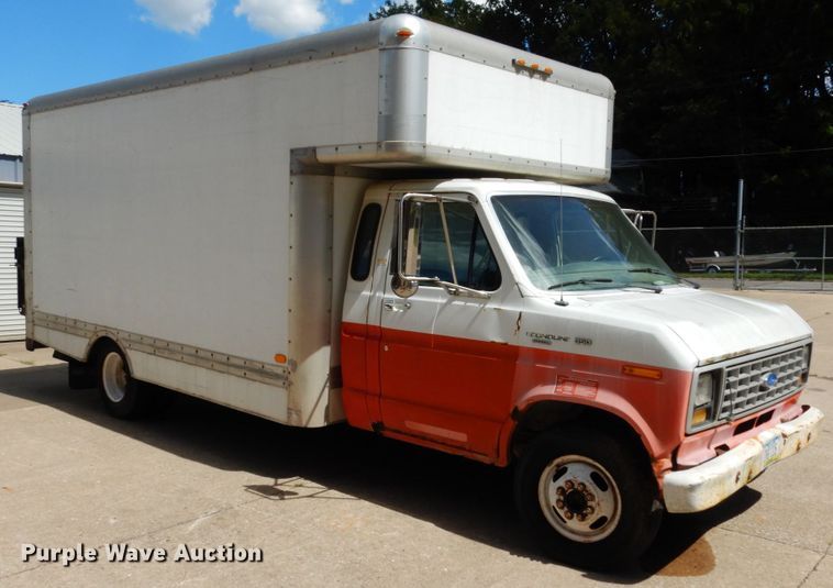 image for item KI9602 1990 Ford Econoline E350  box truck