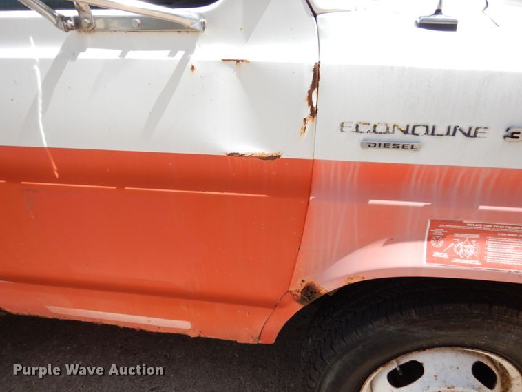 image for item KI9602 1990 Ford Econoline E350  box truck