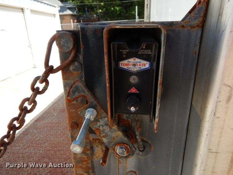 image for item KI9602 1990 Ford Econoline E350  box truck