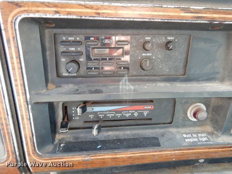 image for item KI9602 1990 Ford Econoline E350  box truck