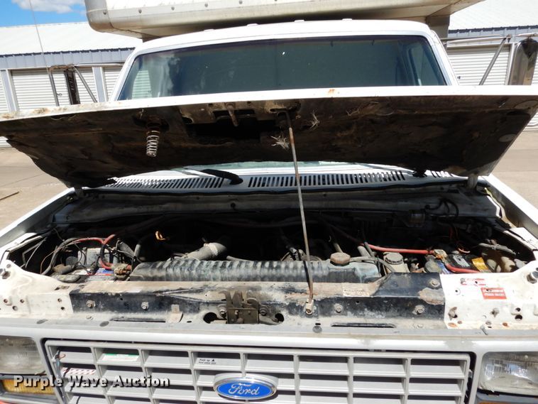 image for item KI9602 1990 Ford Econoline E350  box truck