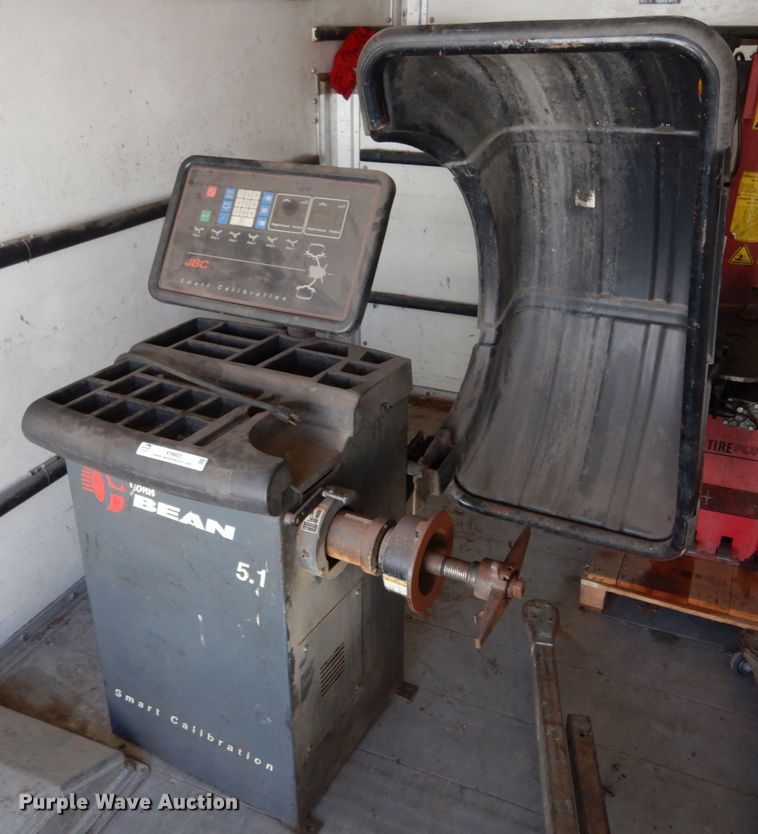 image for item KI9603 John Bean 5.1  tire balance machine