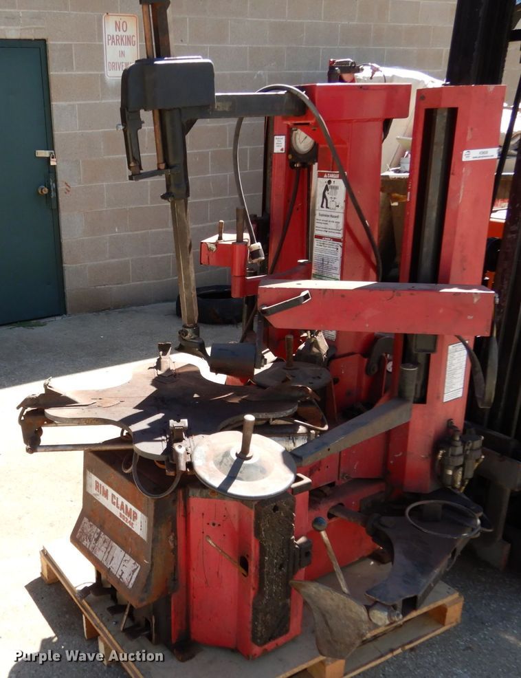 image for item KI9608 Coates Rim clamp 9024e  tire machine
