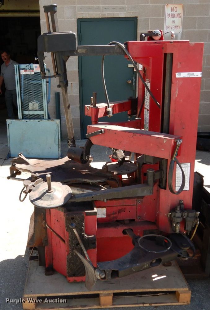 image for item KI9608 Coates Rim clamp 9024e  tire machine