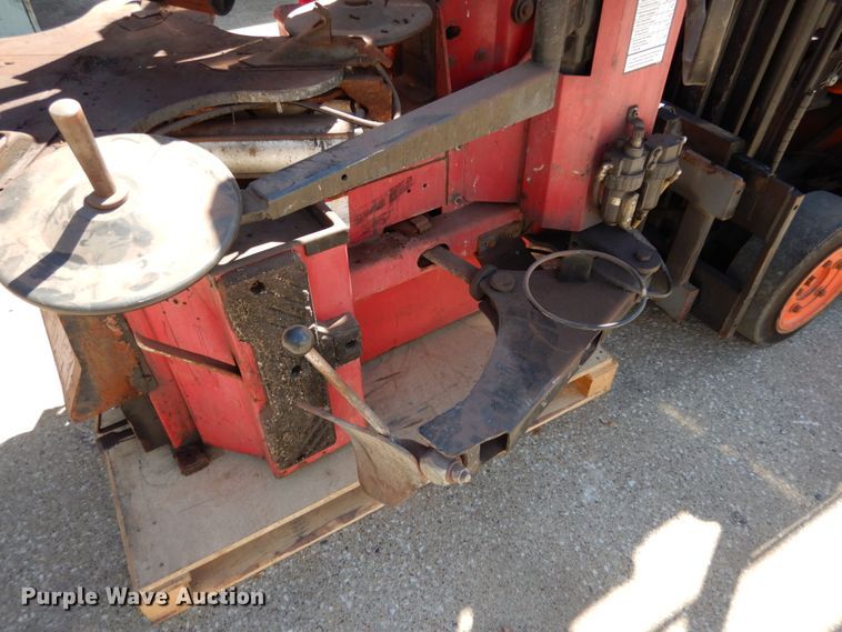 image for item KI9608 Coates Rim clamp 9024e  tire machine