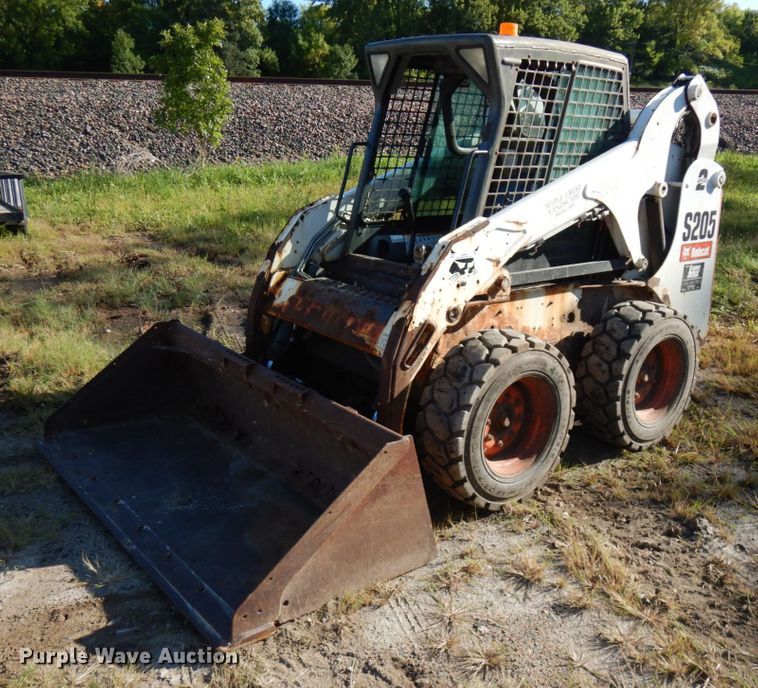 image for item KJ9945 2010 Bobcat S205  skid steer loader