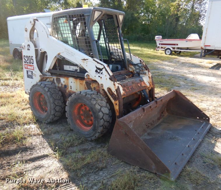 image for item KJ9945 2010 Bobcat S205  skid steer loader