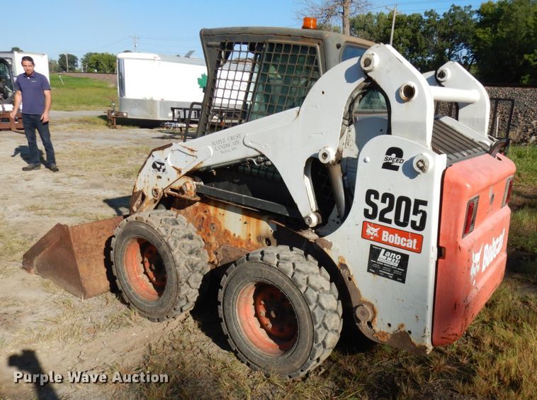 image for item KJ9945 2010 Bobcat S205  skid steer loader