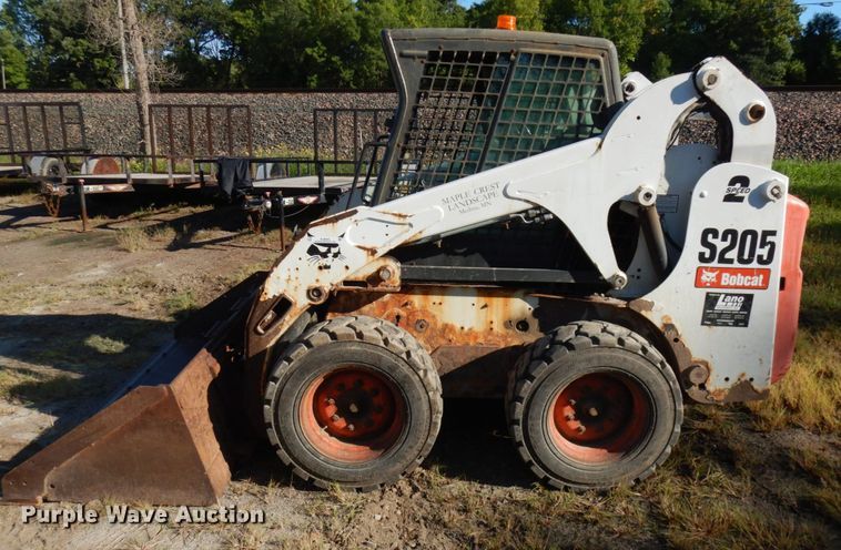 image for item KJ9945 2010 Bobcat S205  skid steer loader