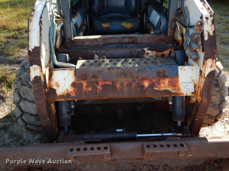 image for item KJ9945 2010 Bobcat S205  skid steer loader