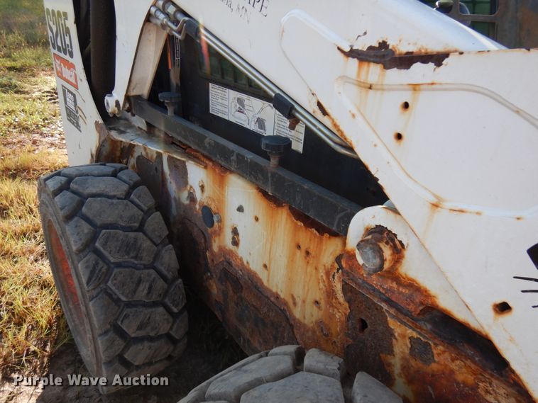 image for item KJ9945 2010 Bobcat S205  skid steer loader