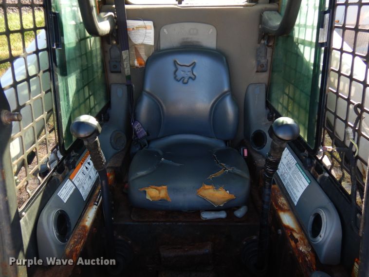 image for item KJ9945 2010 Bobcat S205  skid steer loader