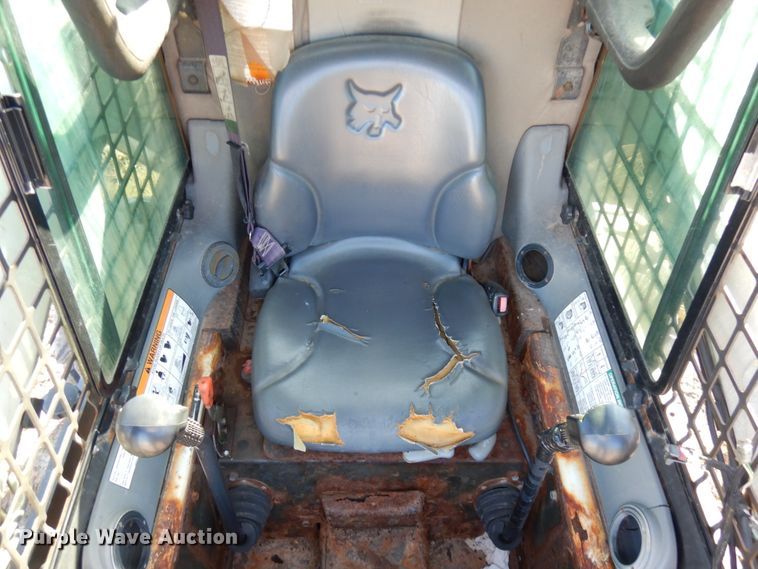 image for item KJ9945 2010 Bobcat S205  skid steer loader