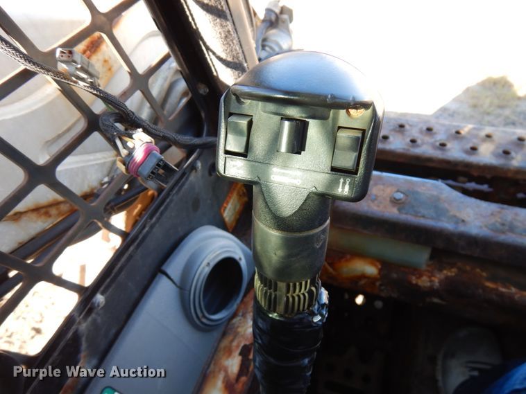 image for item KJ9945 2010 Bobcat S205  skid steer loader