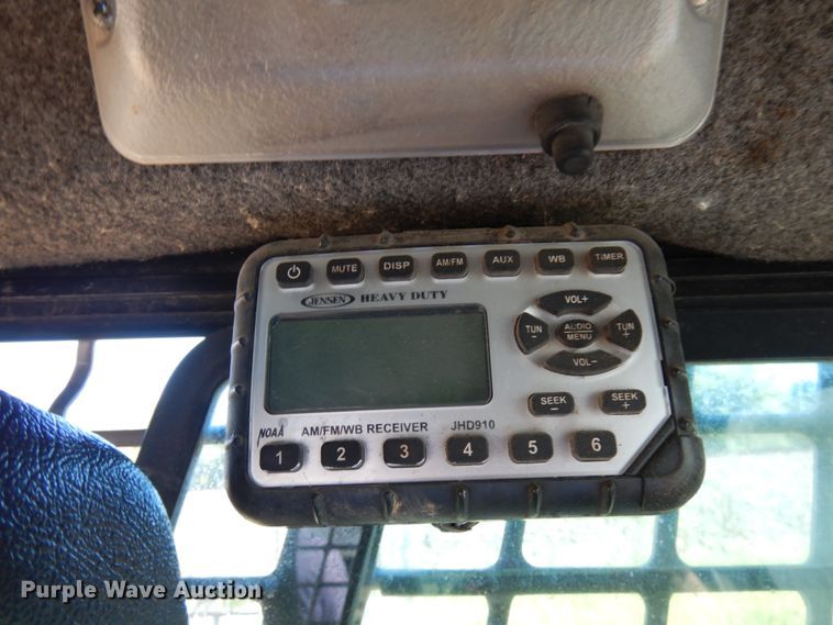 image for item KJ9945 2010 Bobcat S205  skid steer loader