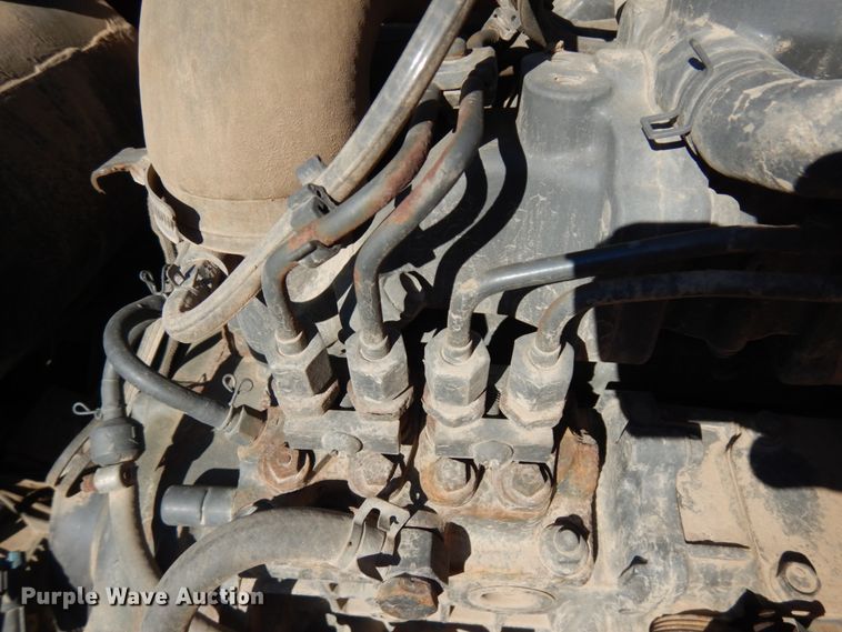 image for item KJ9945 2010 Bobcat S205  skid steer loader