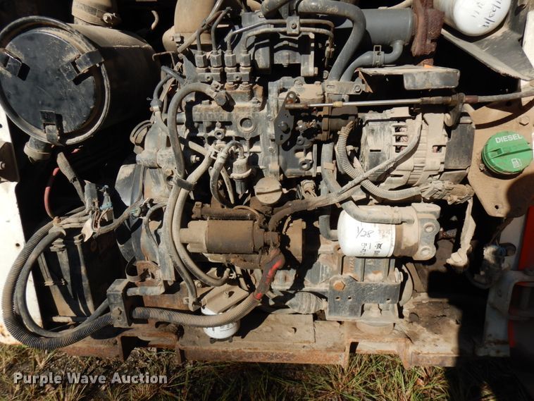 image for item KJ9945 2010 Bobcat S205  skid steer loader