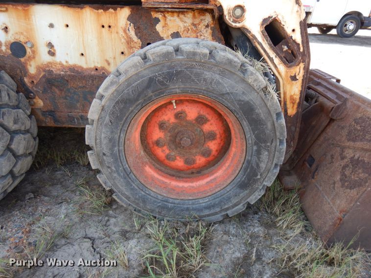 image for item KJ9945 2010 Bobcat S205  skid steer loader