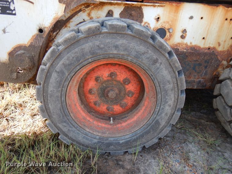 image for item KJ9945 2010 Bobcat S205  skid steer loader